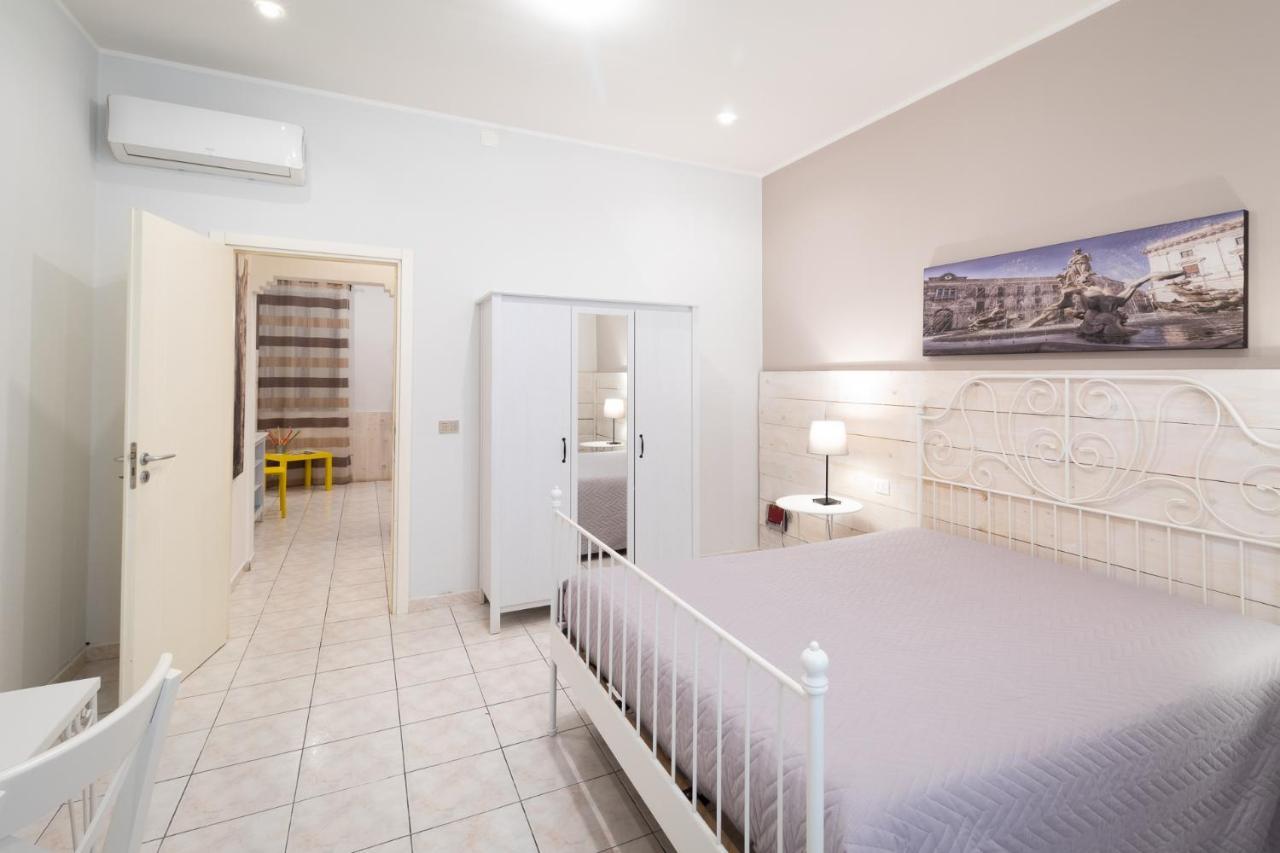 Syracuseapartments Il Piave Di Siracusa Appartamento Per 6 Persone Vicino Ad Ortigia A 200M Dal Mare エクステリア 写真